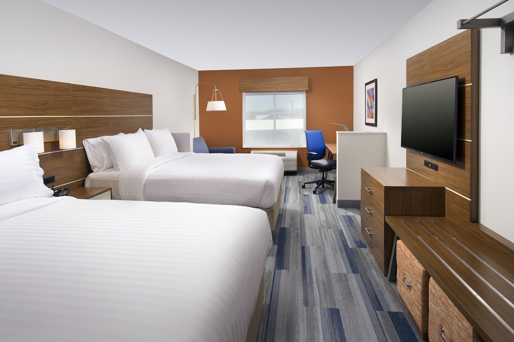 Suite, Multiple Beds, Accessible (Accessible Tub)