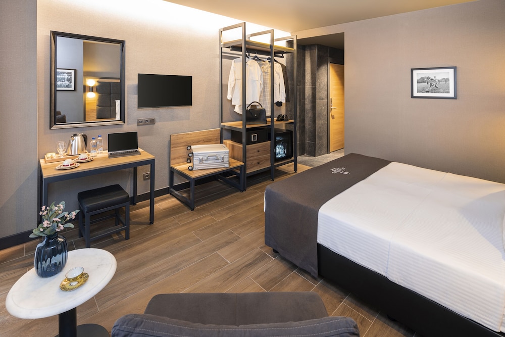 Deluxe Triple Room photo 2