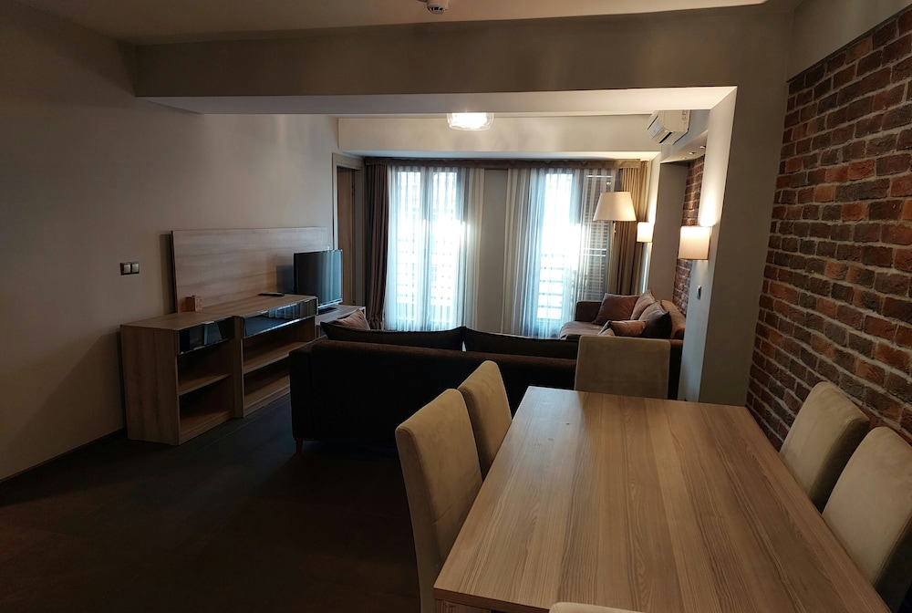Family Room photo 1