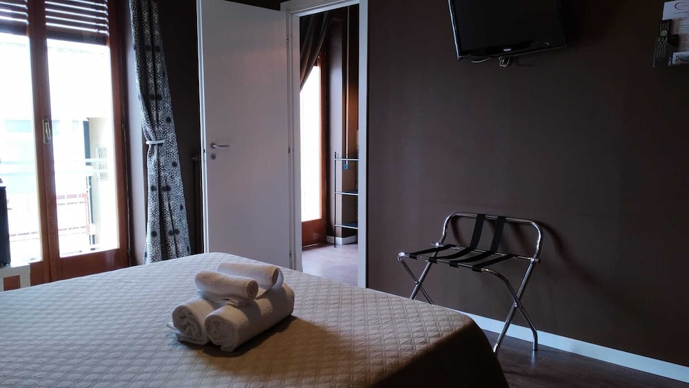 Double Room, Balcony (83) - Photo 1