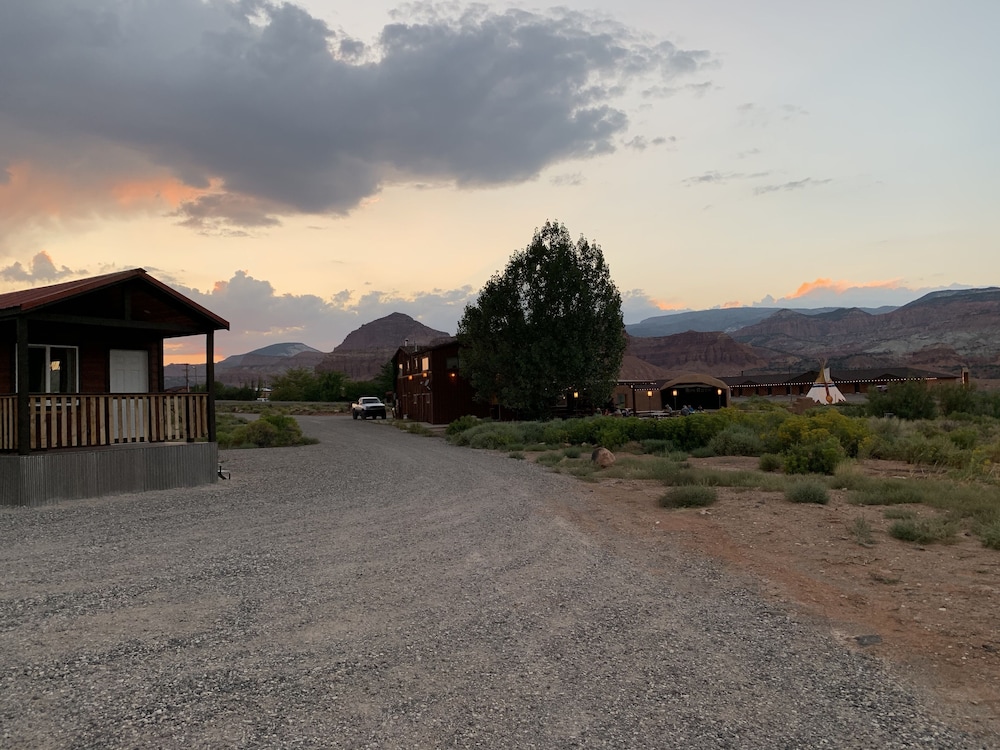 Panoramic Cabin photo 2