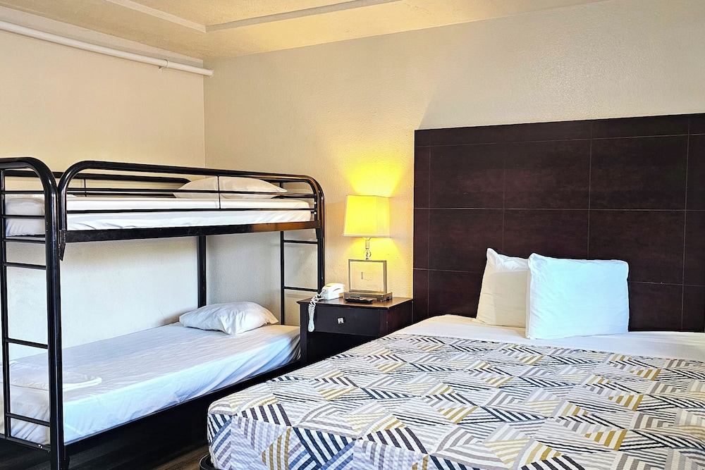 Family Studio Queen Bed with Bunk Bed - Photo 1