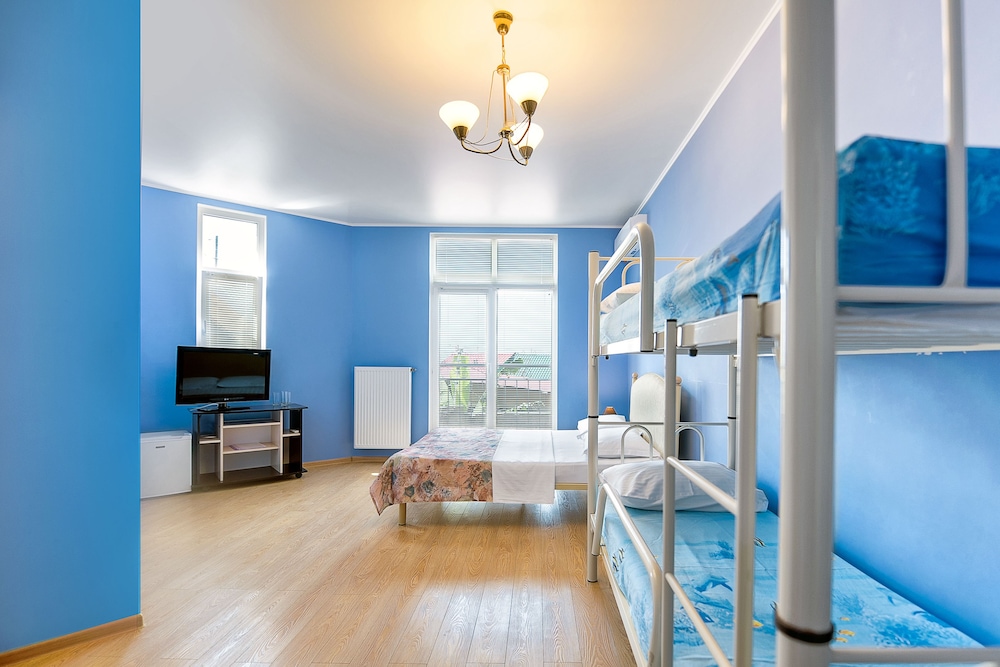 Economy Quadruple Room photo 1