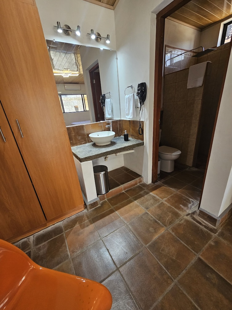 Family Quadruple Room, 1 Bedroom, Air conditioning, Garden View photo 2