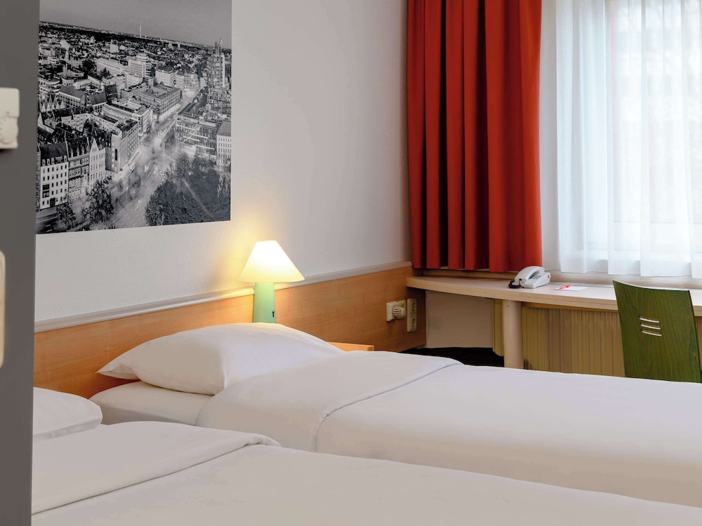 Standard Twin Room, 2 Twin Beds photo 2