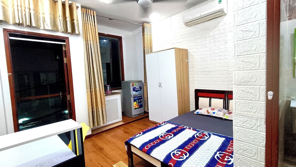 Premium Room, 1 Double Bed, Refrigerator, City View photo 2
