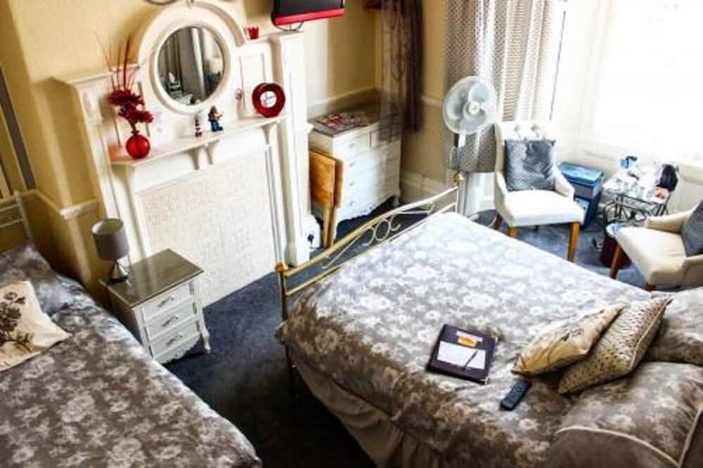 Luxury Room, Ensuite photo 1