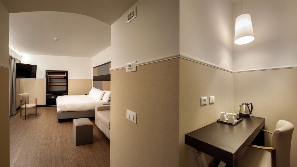 Room, 1 King Bed with Sofa bed