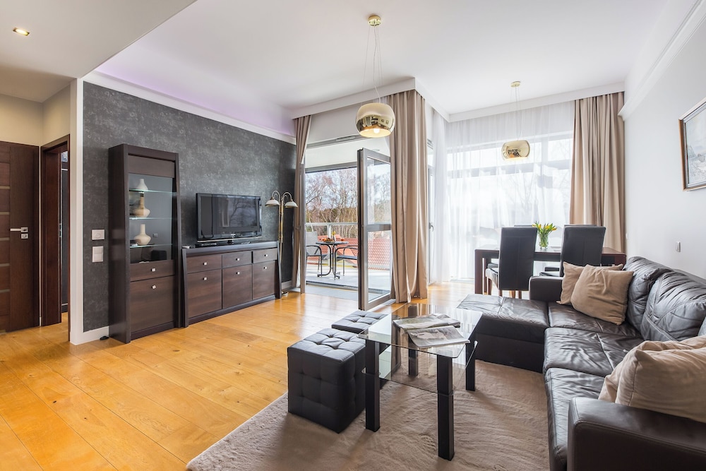 Classic Apartment (III)