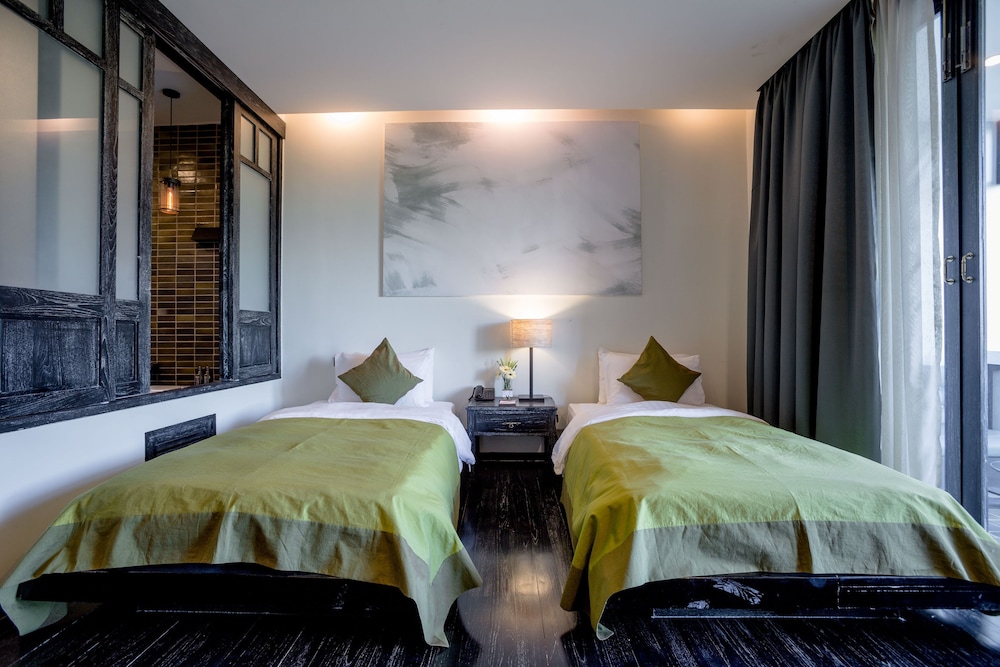 Junior Room, 2 Twin Beds, River View - Photo 3