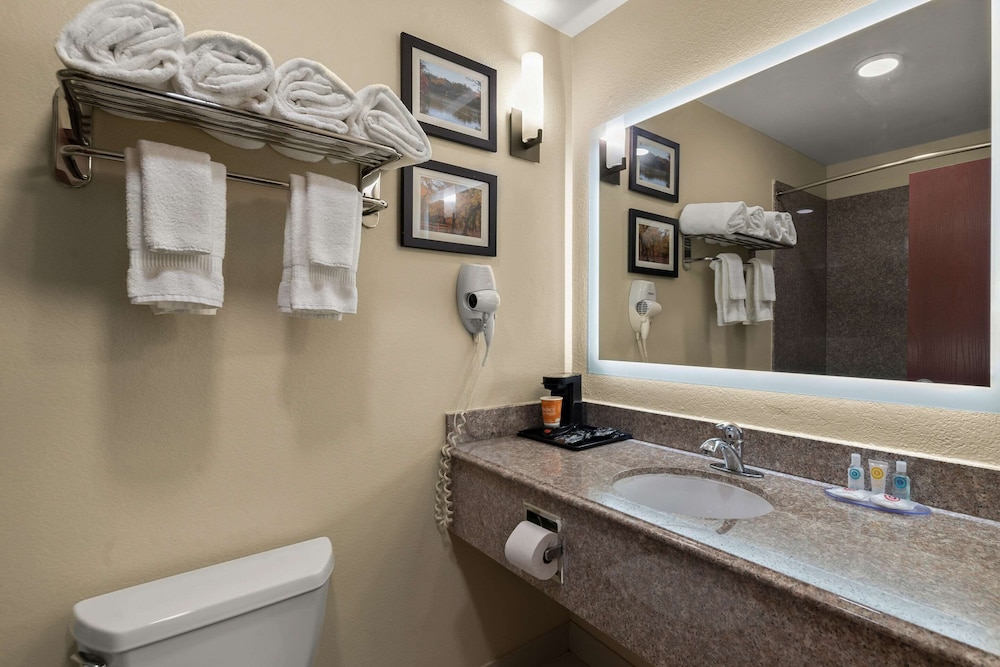 Suite, Multiple Beds, Non Smoking photo 2