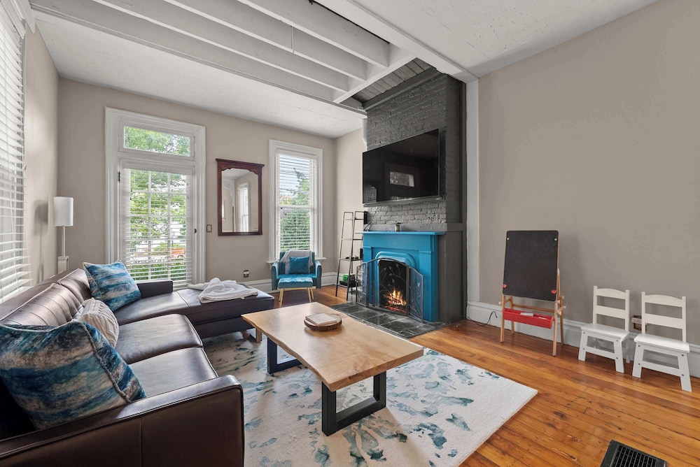 House, Multiple Beds, Patio, Garden View (High Street Hideaway)