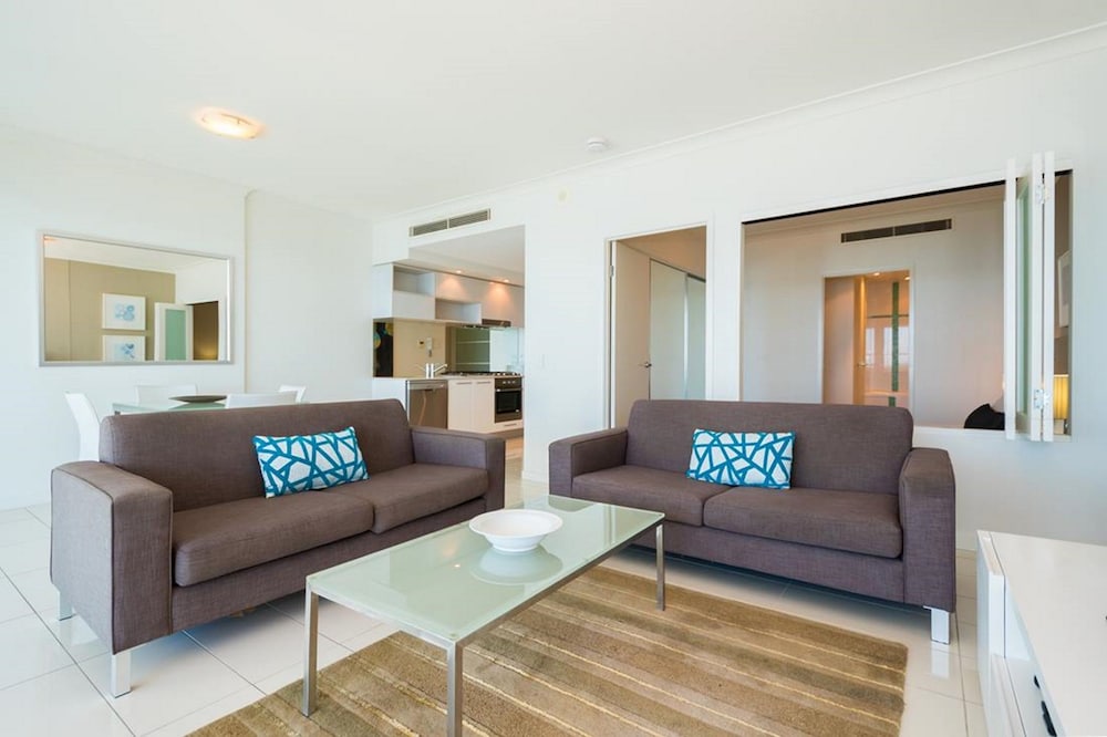 1 Bedroom + Study, Hinterland View
