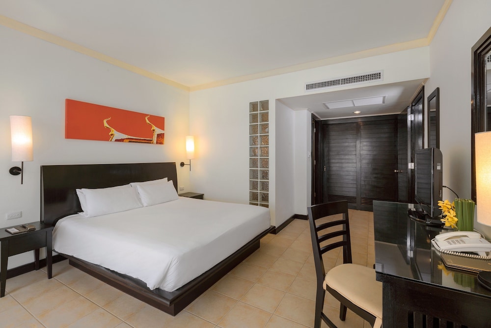 Premium Suite, 1 Bedroom, Garden View (King) - Photo 1