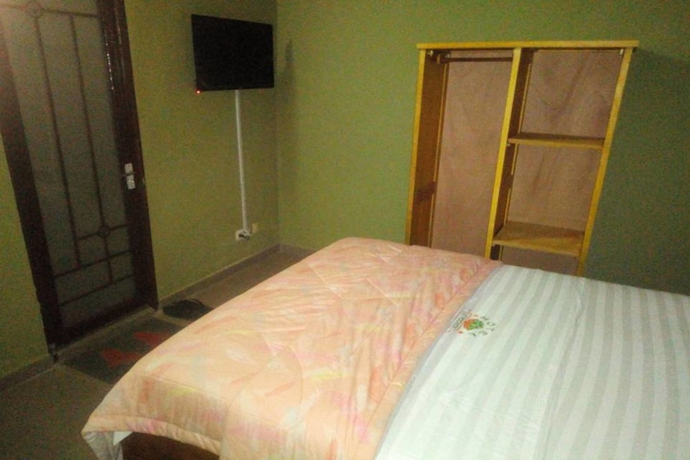 Single Room, 1 Queen Bed photo 1