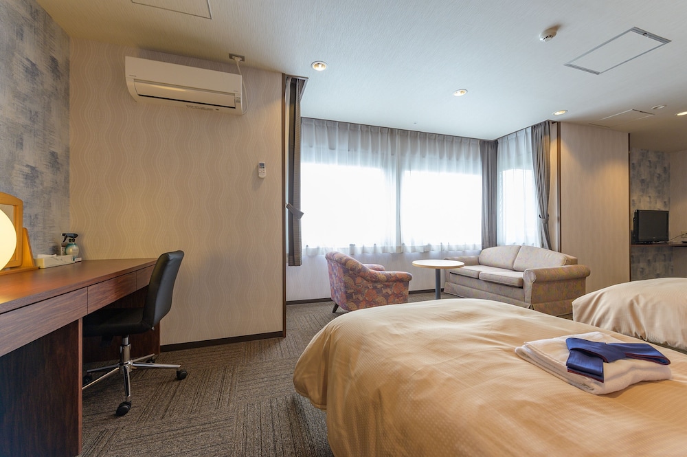Western Style Large Twin Room - Photo 2