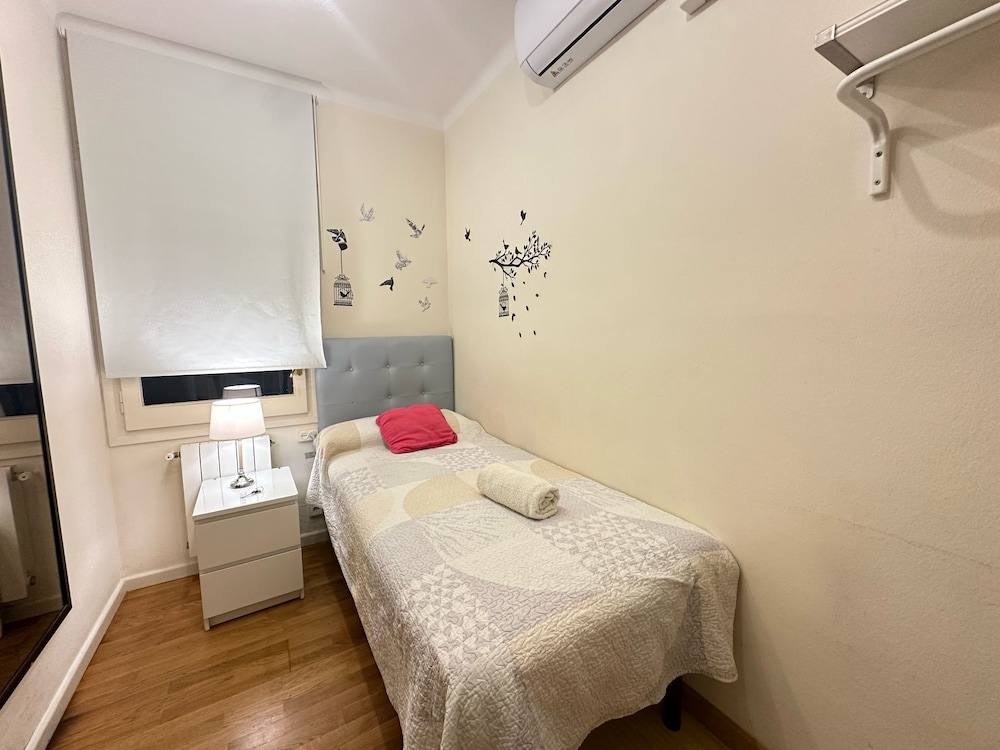 Habitación Individual, Baño Compartido
