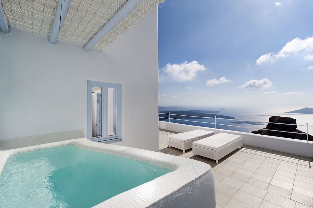Suite, Jetted Tub (outdoor, Astra) - Photo 8