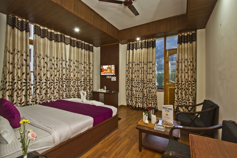 Superior Room, 1 Queen Bed, Non Smoking