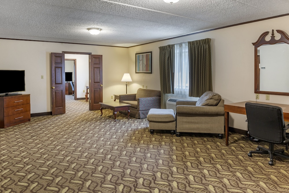 Executive suite Non smoking, King and Sofa bed, Hot Tub (NO PETS) photo 1