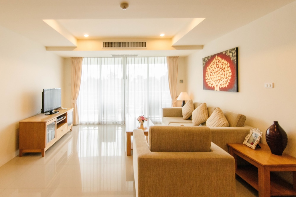 Suite, 2 Bedrooms, Kitchenette photo 3