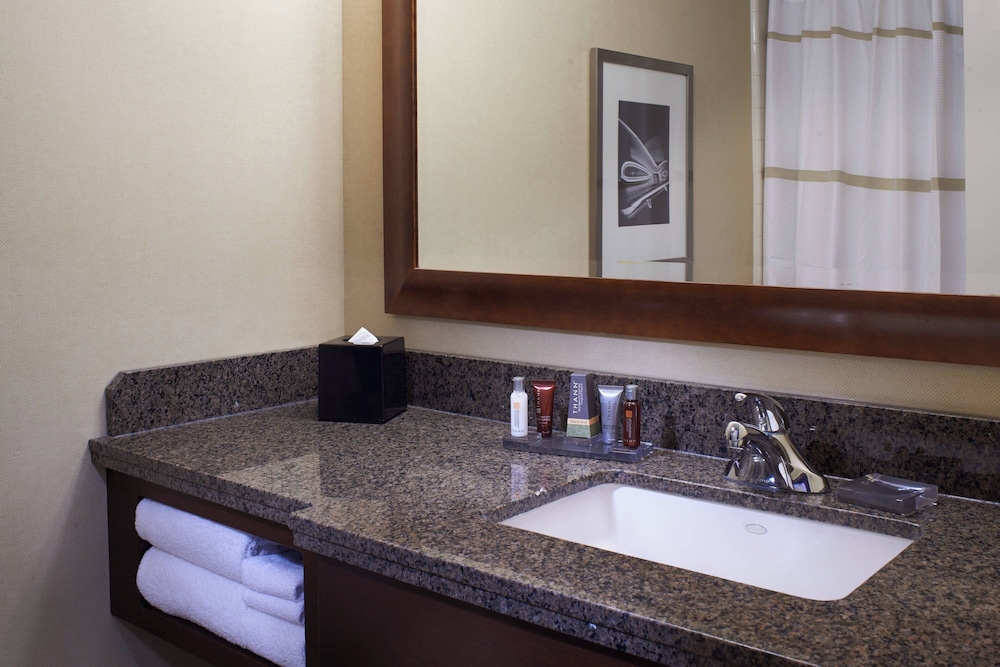 Room, 2 Double Beds, River View - Photo 2