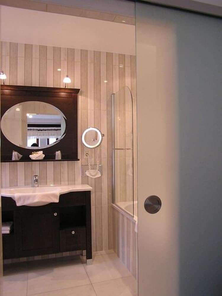Basic Double Room - Photo 8