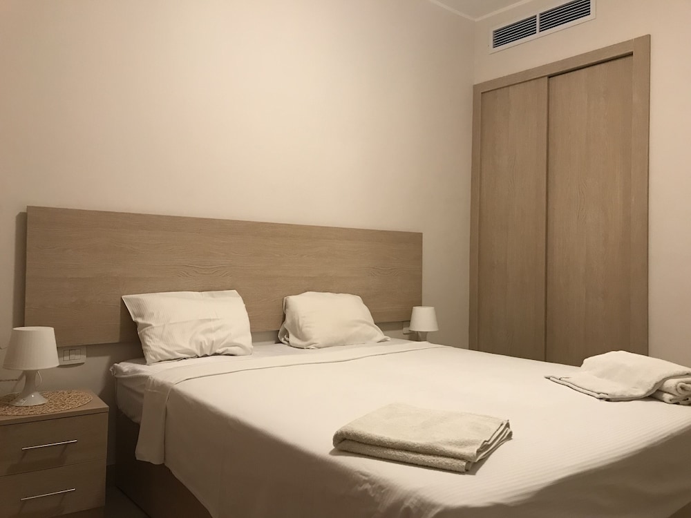 One Bedroom Apartments 12 612
