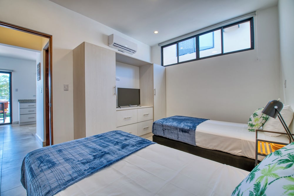 Family Apartment, 2 Bedrooms, Balcony photo 1