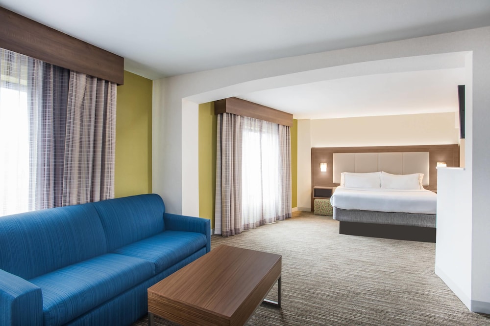 Suite, 1 King Bed, Non Smoking
