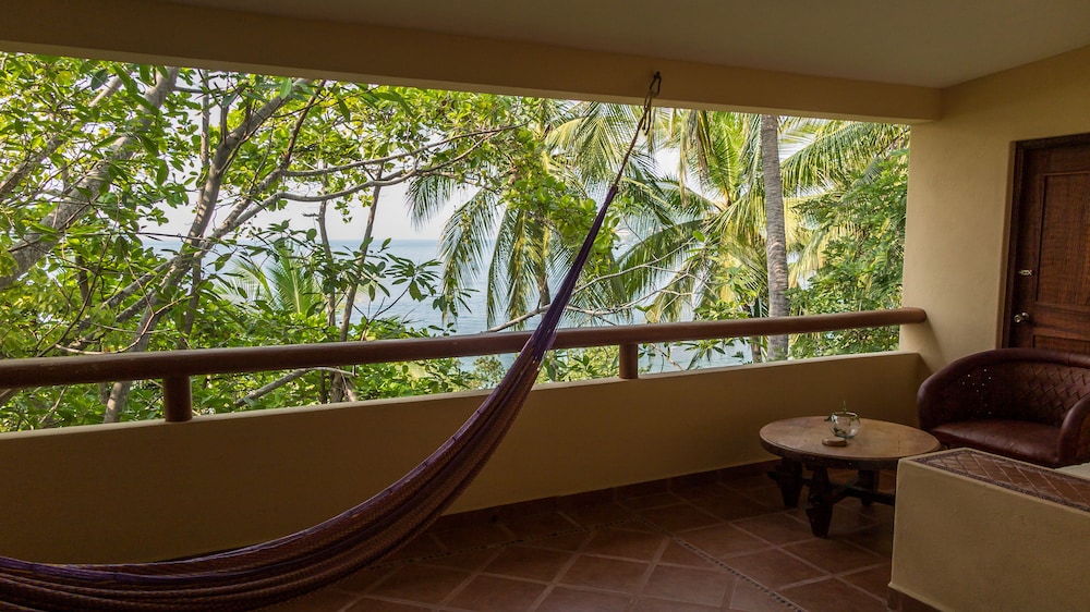 Beach View Suite - Photo 5