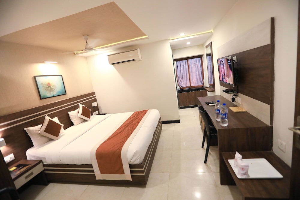 Superior Double Room, 1 King Bed, City View photo 1