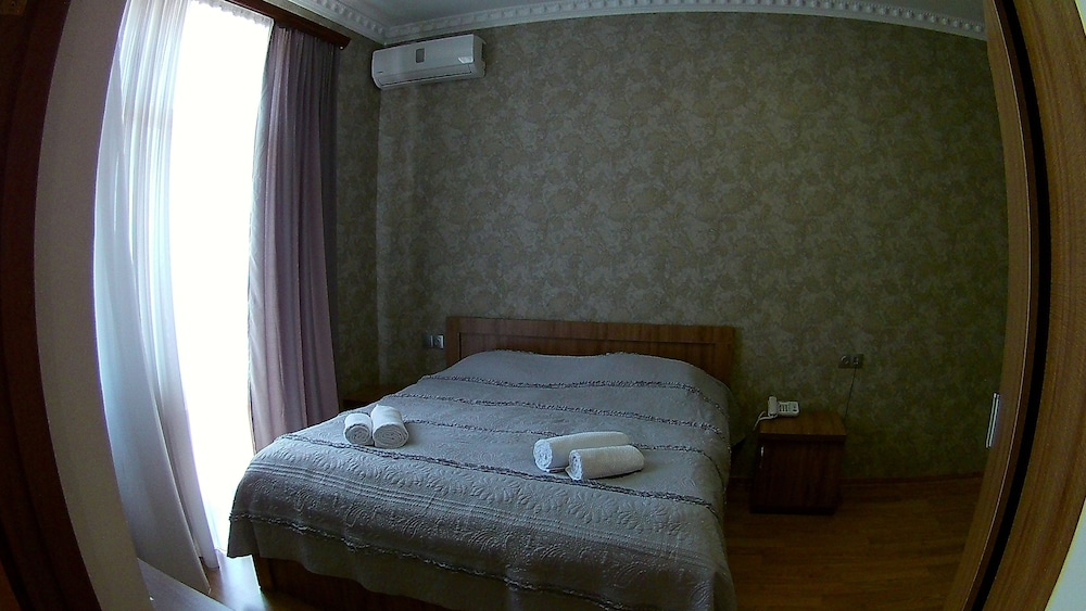 Family Room, Balcony