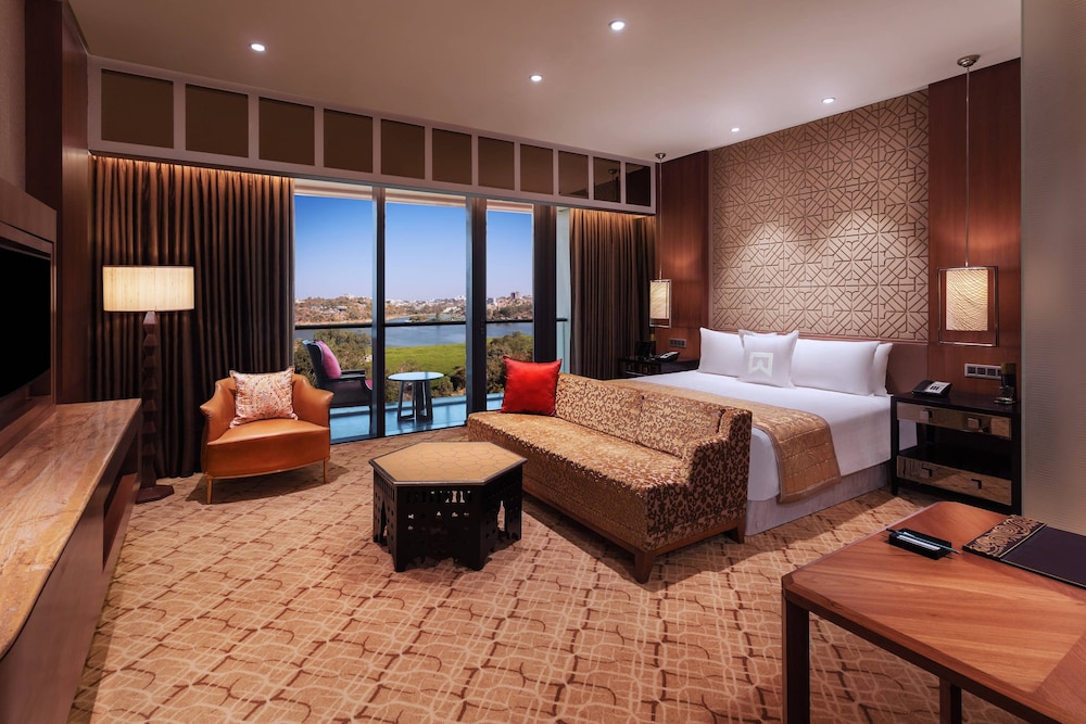 Towers Exclusive, 1 Queen Bed or 2 Twins, City view, Balcony