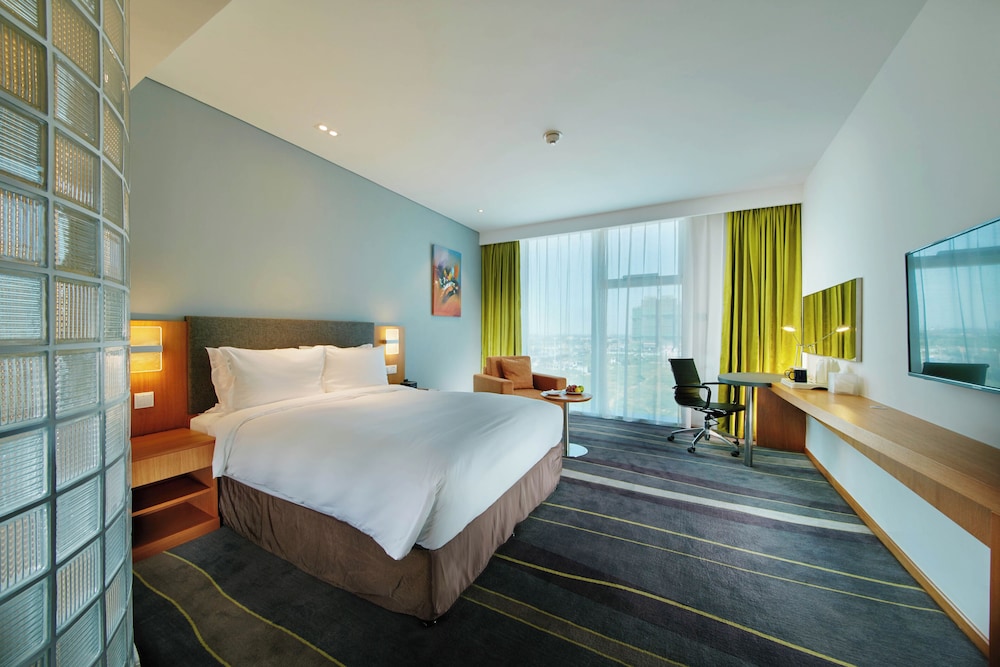 Standard Room, 1 King Bed