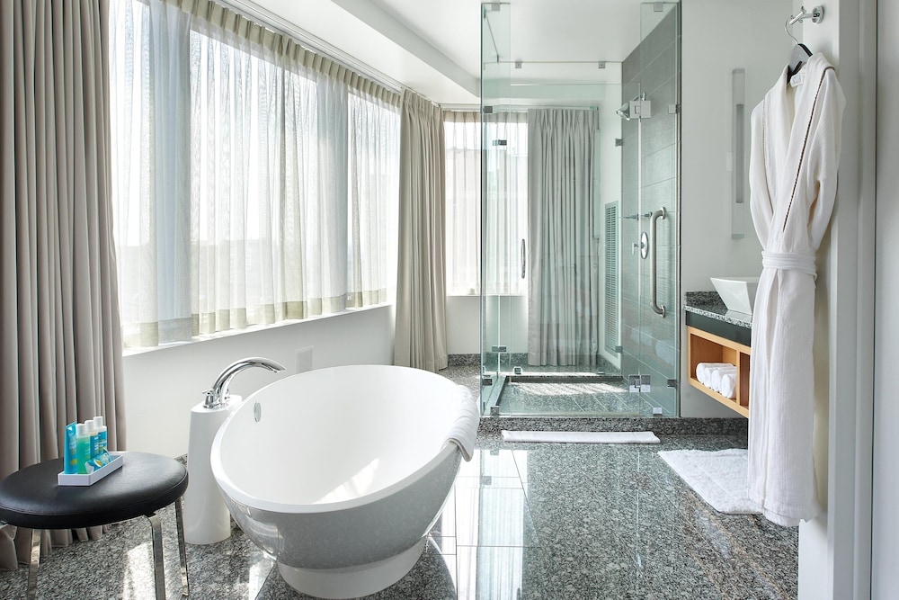 Wow Suite, Presidential Suite, 1 King Bed