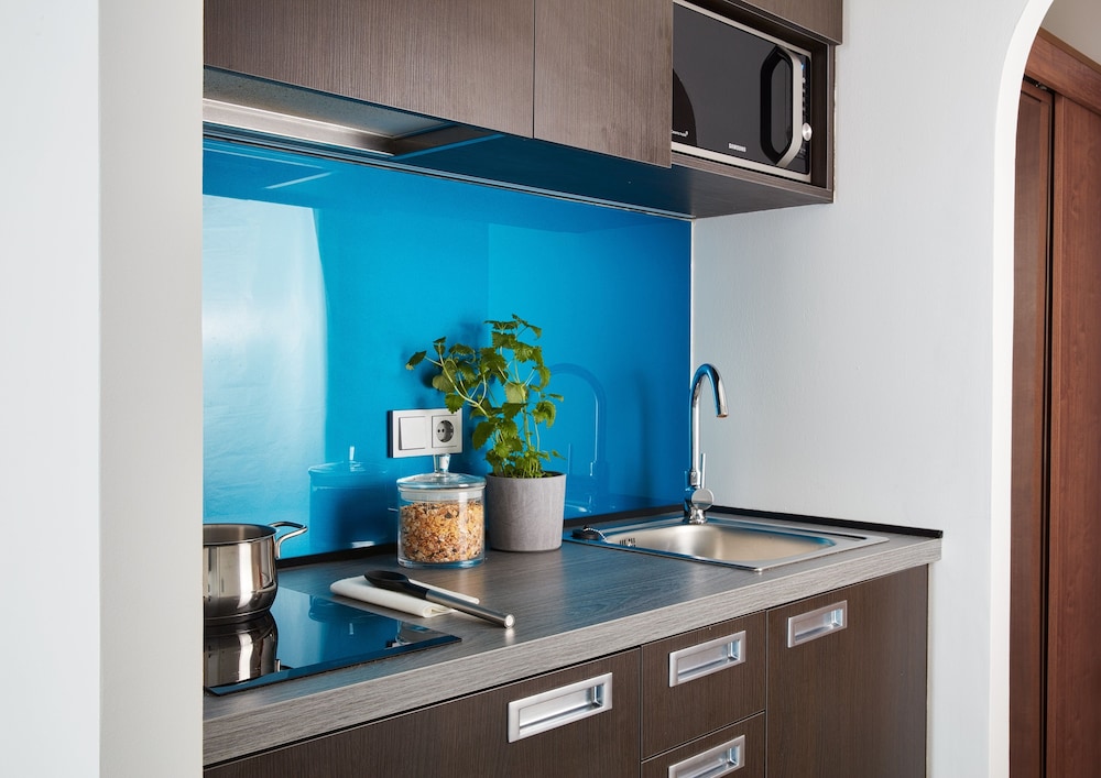 Business Duplex - Photo 9