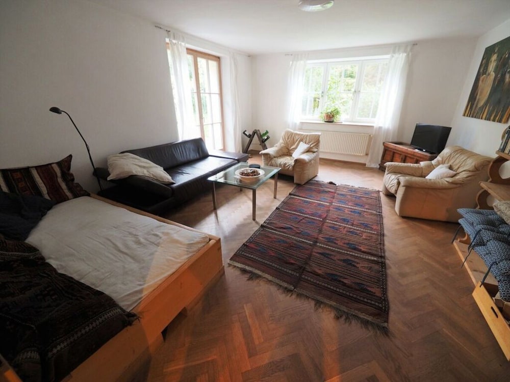 Apartment photo 1