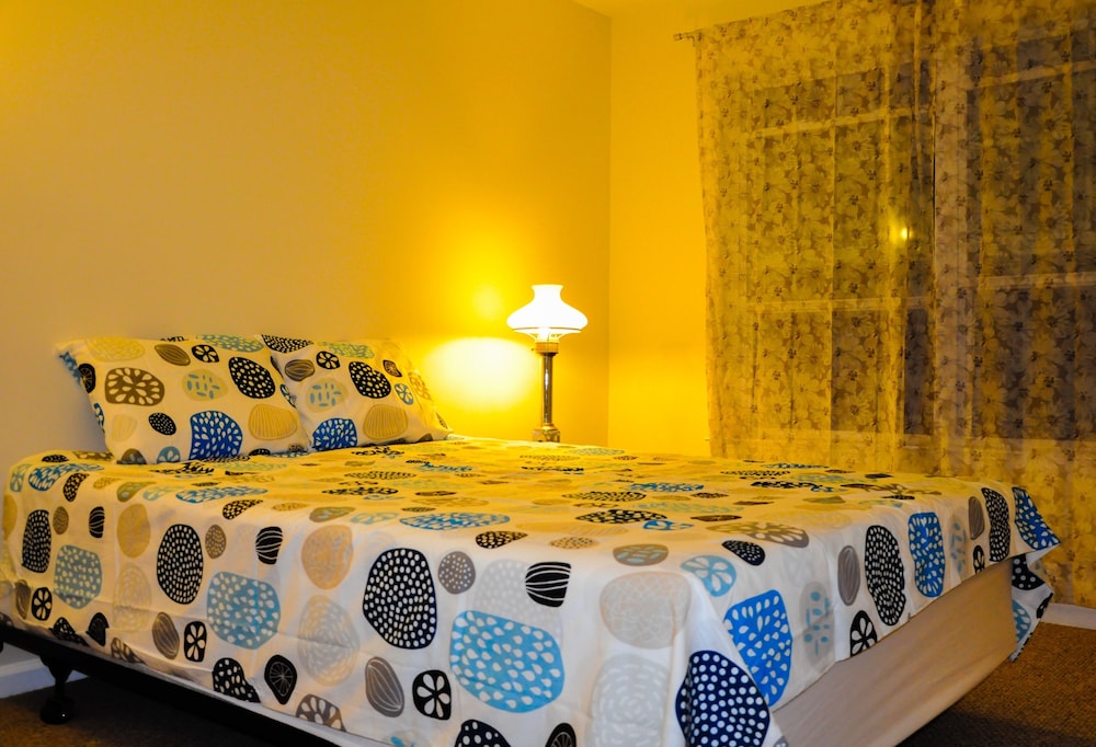 Private Room In Shared Apartment, Deluxe Queen photo 1
