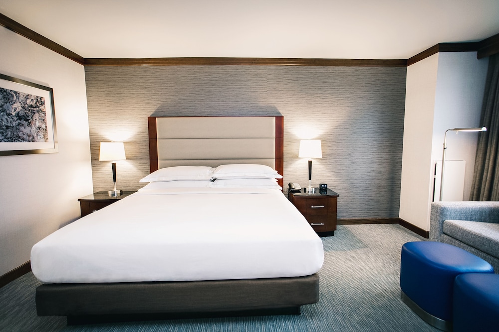 Executive Room, 1 King Bed, Club Lounge Access photo 2