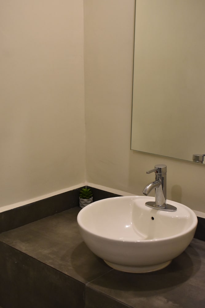 Deluxe Room - Photo 4
