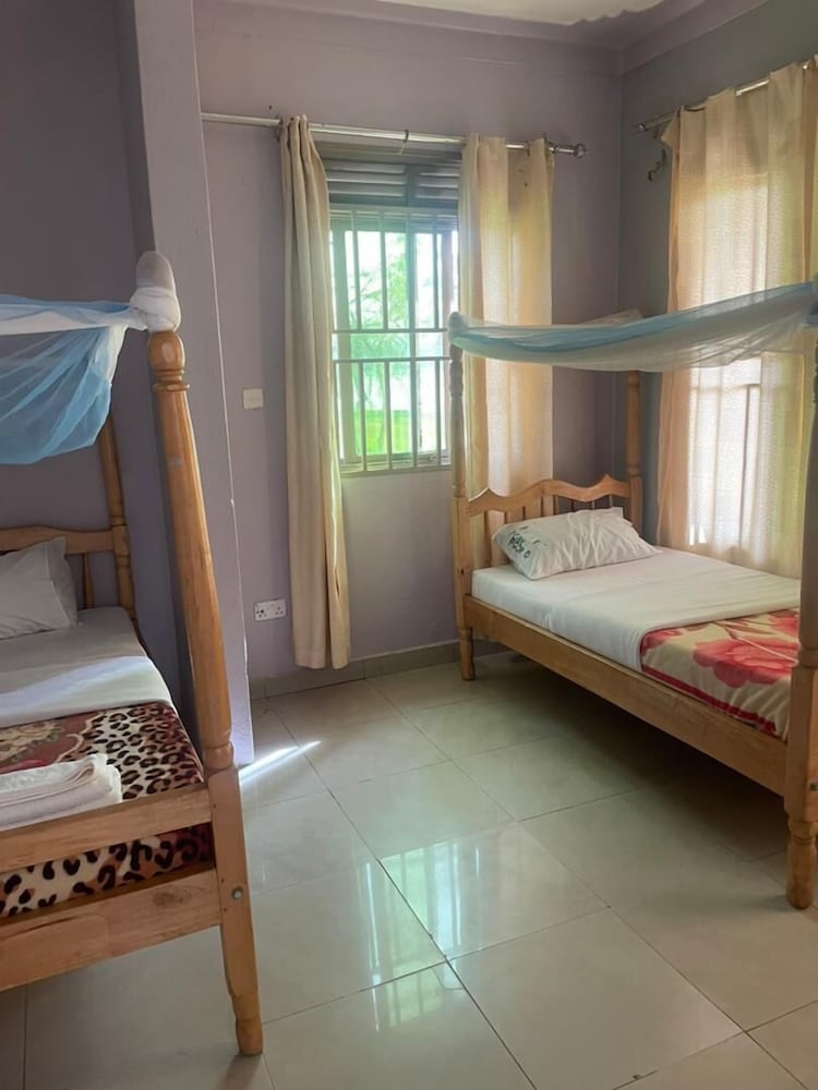 Family House, 3 Bedrooms, 2 Bathrooms, Lake View photo 1