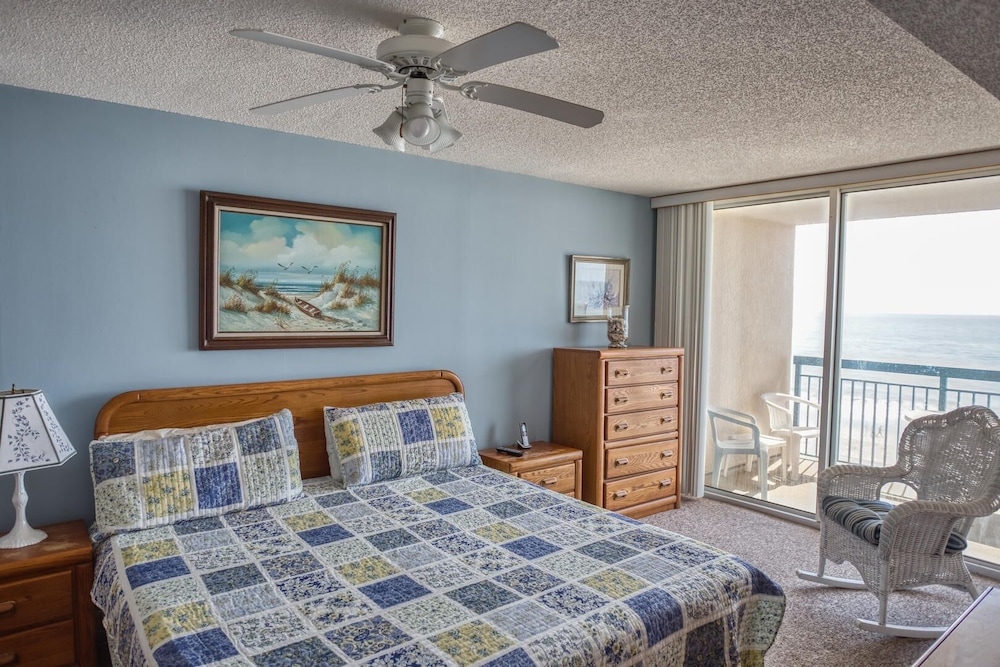 Condo, 3 Bedrooms