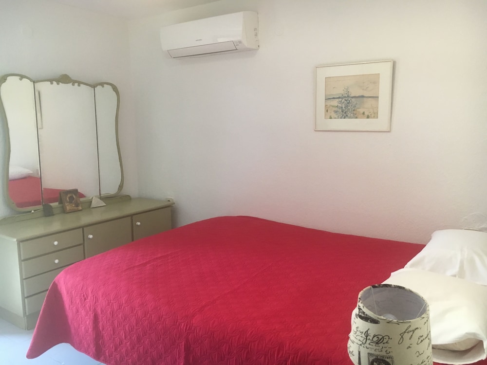House, 1 Bedroom, Beachfront photo 2