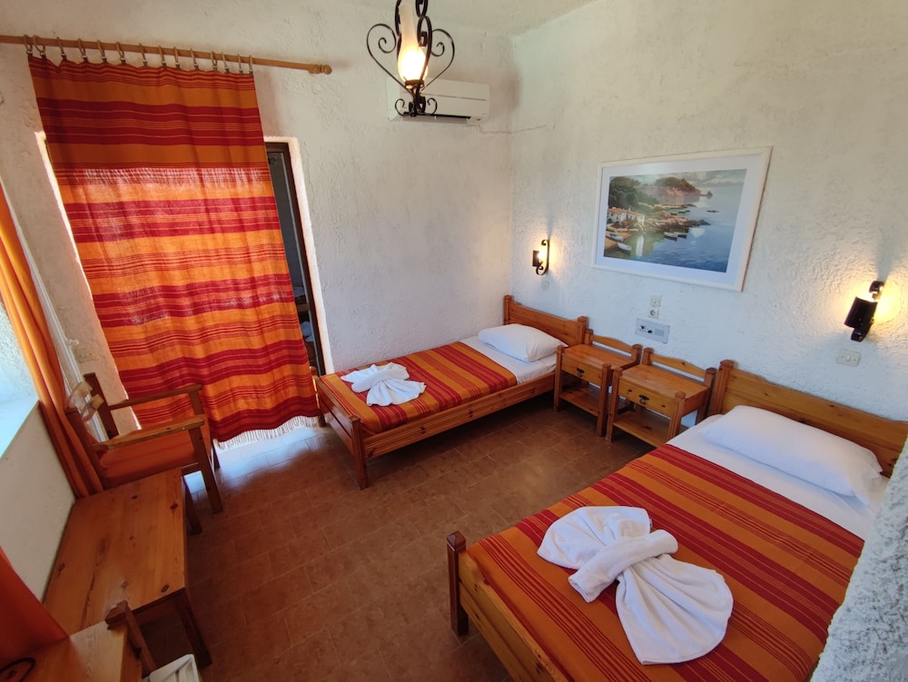 Classic Twin Room, Sea View