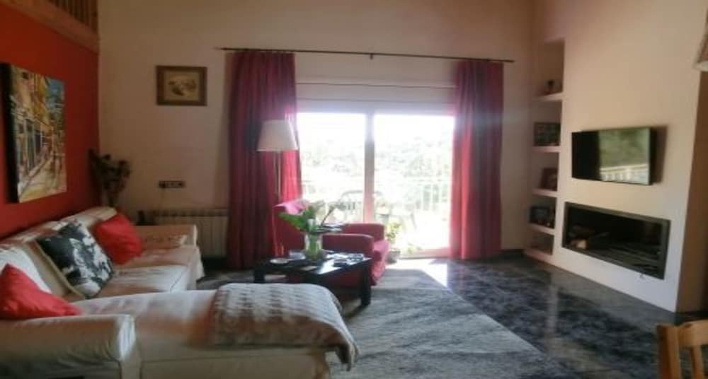 Villa Familiar, 4 Habitaciones, Terraza, Vista a la Piscina