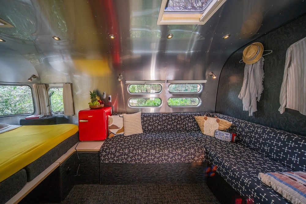 Silverfield Glamping Caravan Suite photo 2