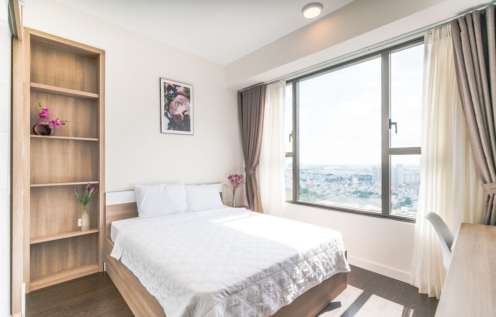 3 Bedrooms Apartment
