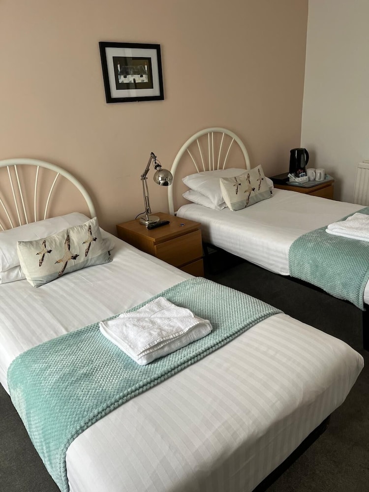 Twin Room, Ensuite photo 1