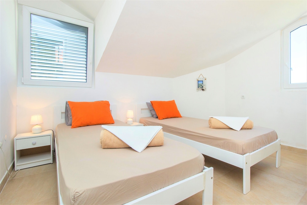 Apartment, 2 Bedrooms, Beach View (Royal) photo 2